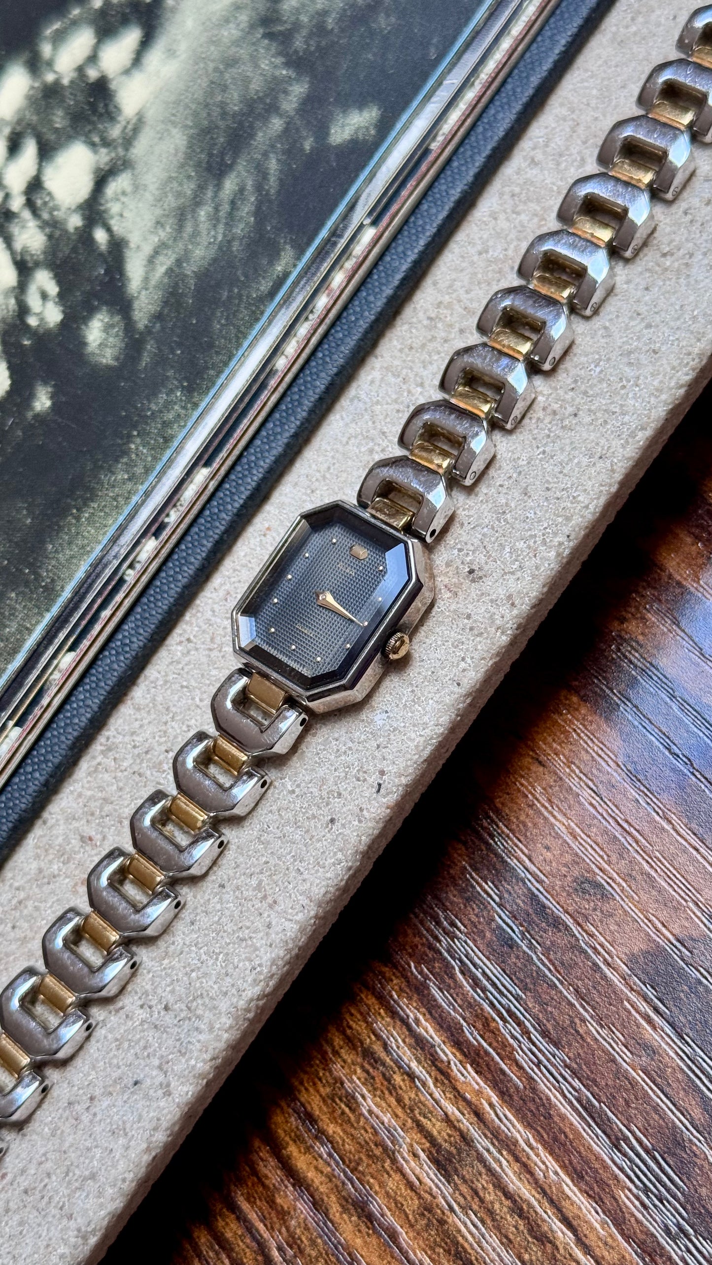 1991 Seiko Alba Vintage Watch - Black Textured Dial