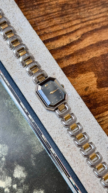 1991 Seiko Alba Vintage Watch - Black Textured Dial