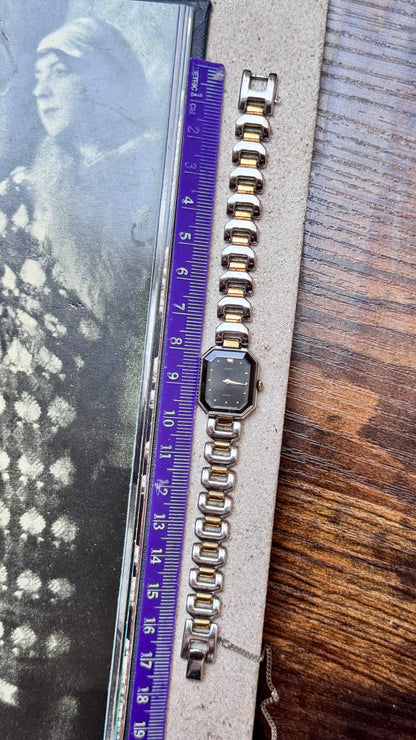 1991 Seiko Alba Vintage Watch - Black Textured Dial