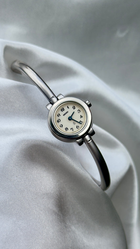 Super Rare Seiko Vintage Bangle Watch 1996