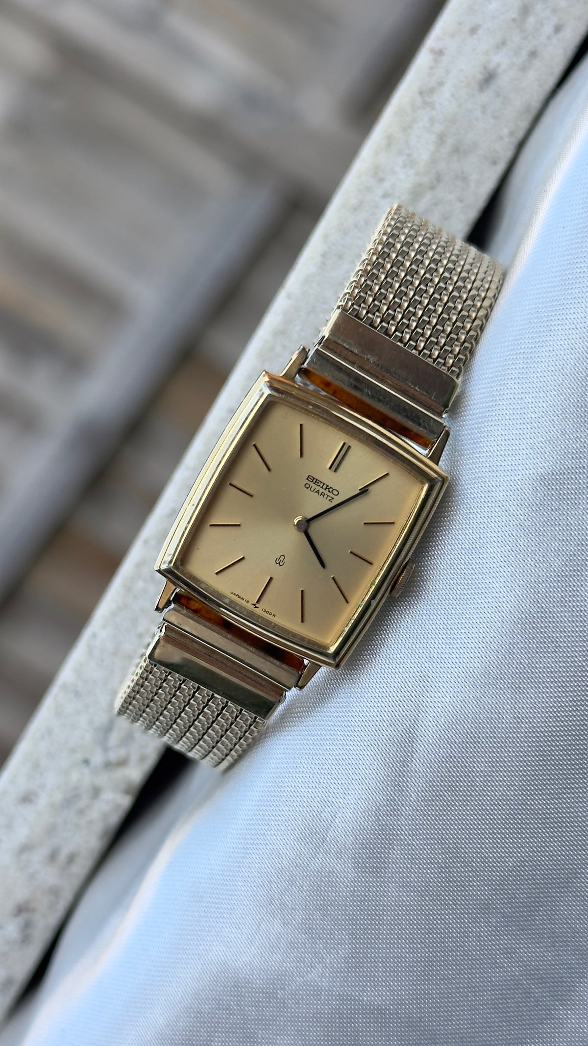 Seiko Vintage Tank Watch 1978 - stretch band