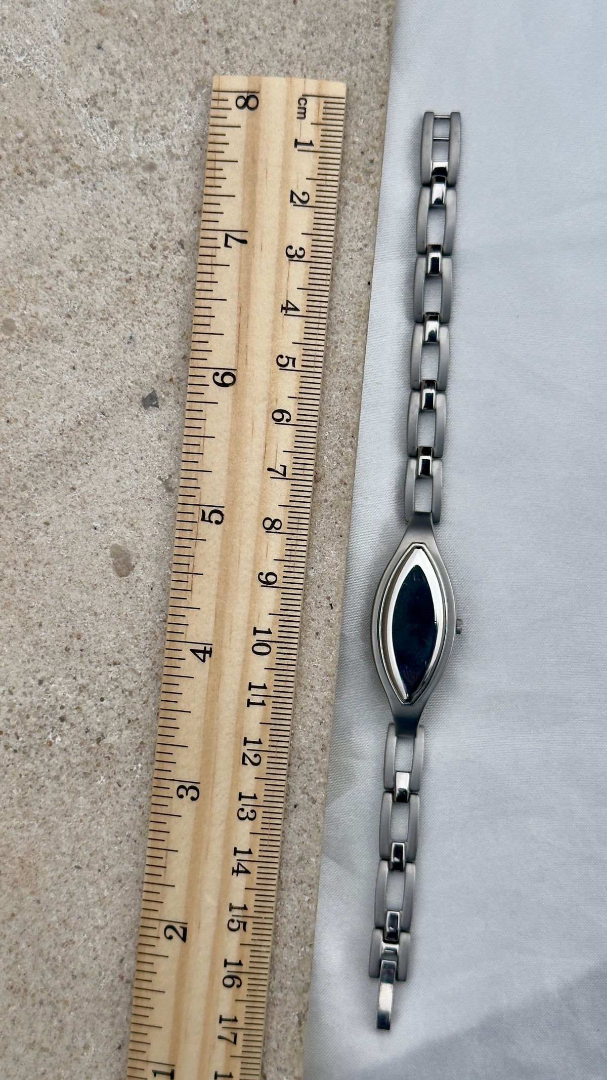 ORIENT Billet Peek-a-boo watch