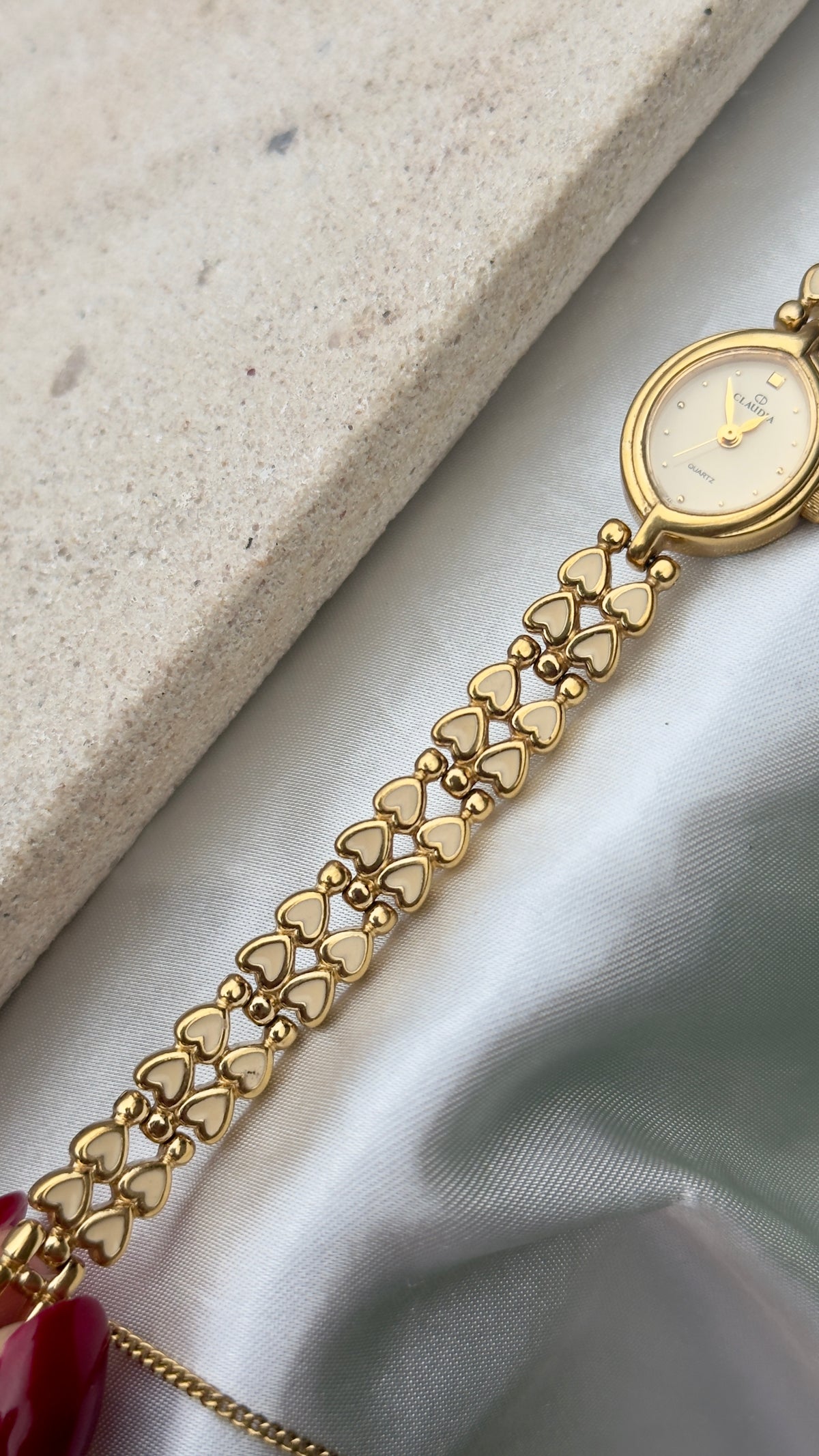 Claudia Vintage Watch 1991 - Enameled Heart Bracelet