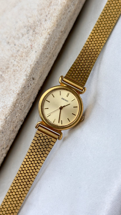 Near Mint Conditiion Seiko Mesh Bracelet Vintage Watch 1992 - Champagne Dial