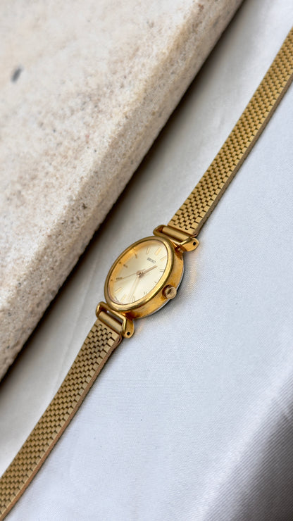 Near Mint Conditiion Seiko Mesh Bracelet Vintage Watch 1992 - Champagne Dial
