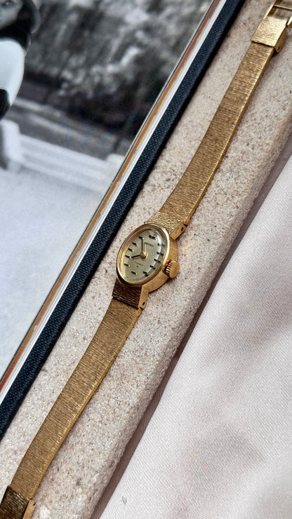Seiko mechanical vintage watch 1960s