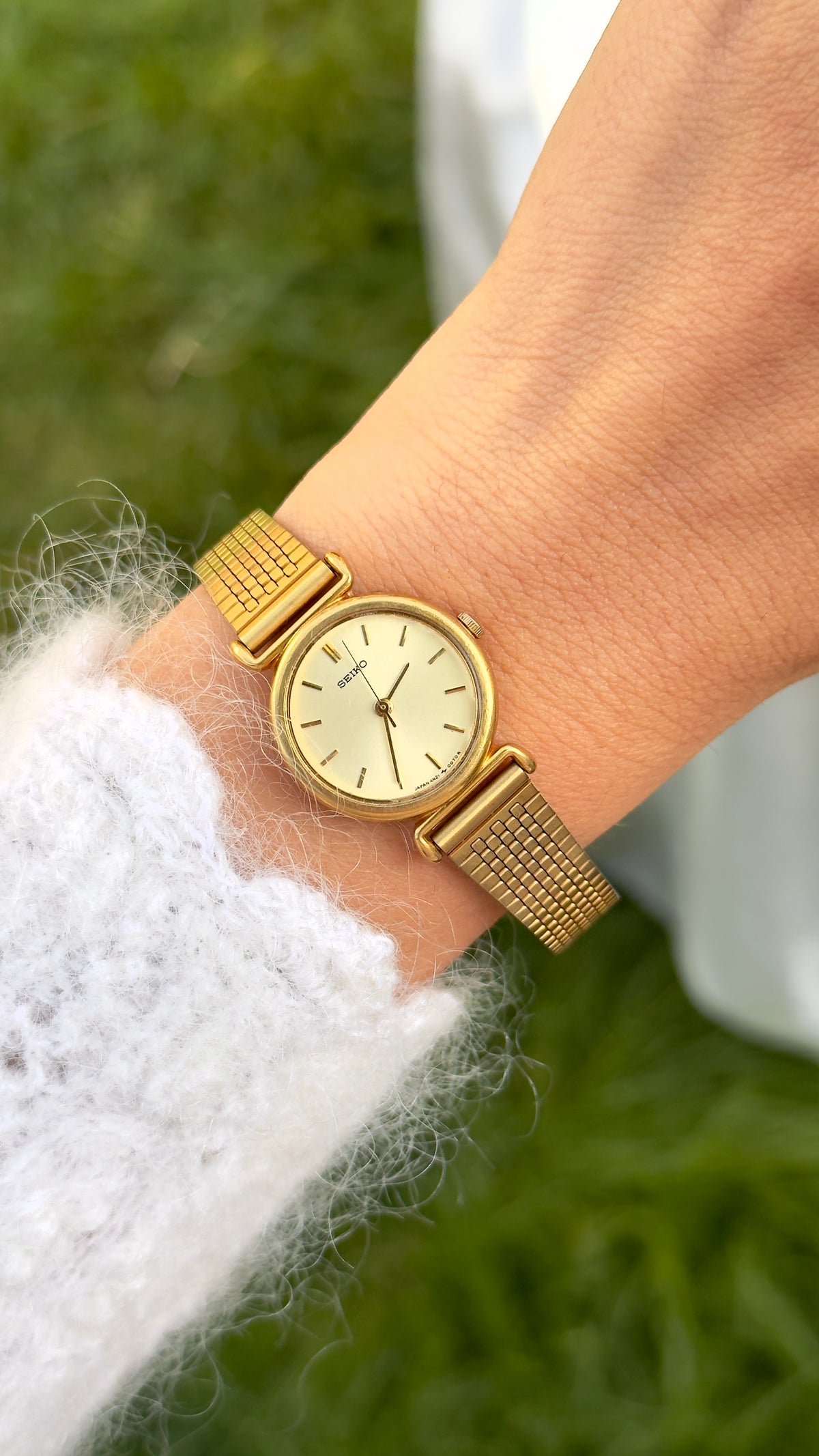 Near Mint Conditiion Seiko Mesh Bracelet Vintage Watch 1992 - Champagne Dial