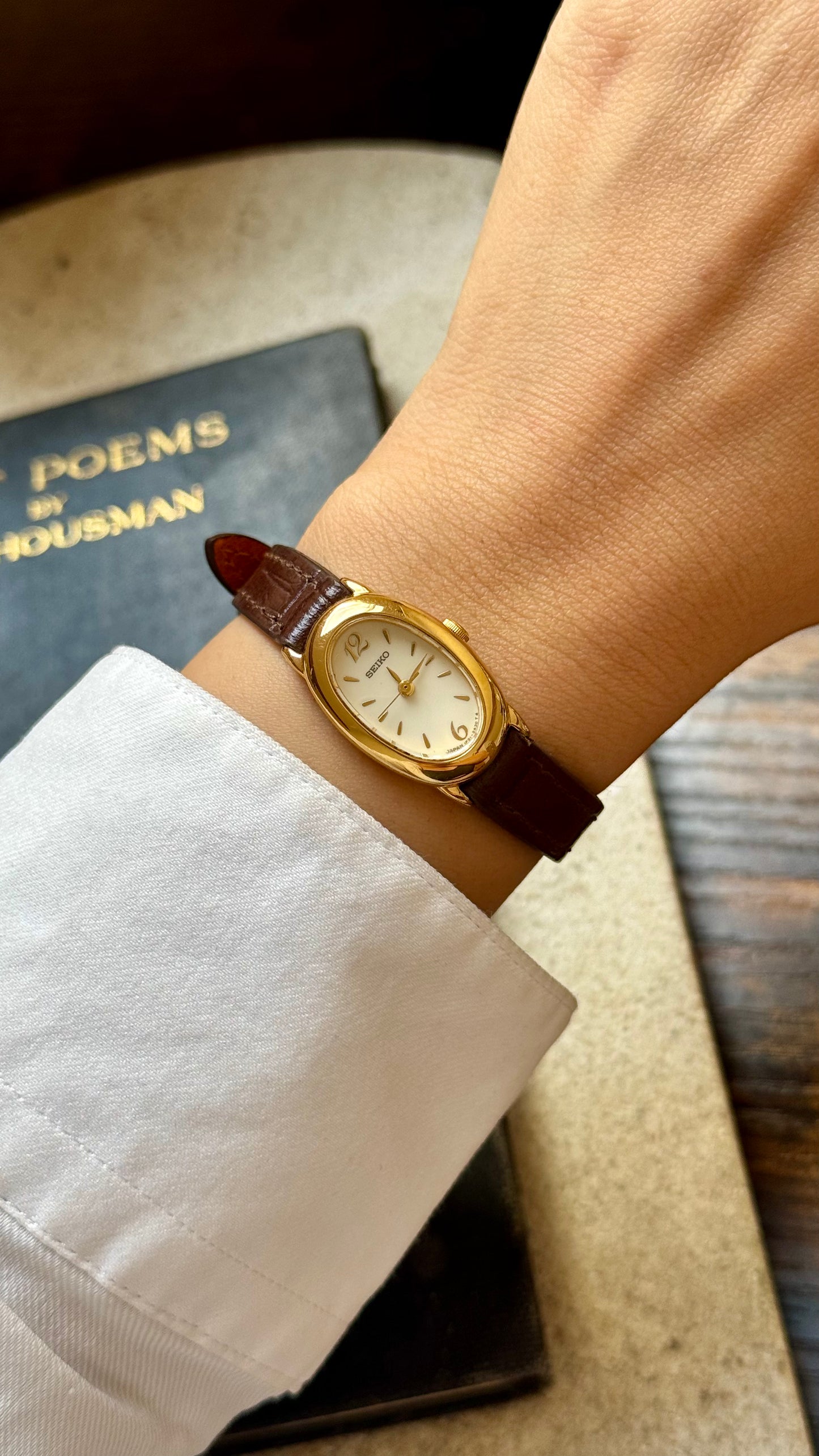 Vintage Seiko Baignoire Women's Watch 1990 - Gold Plated, Original Buckle