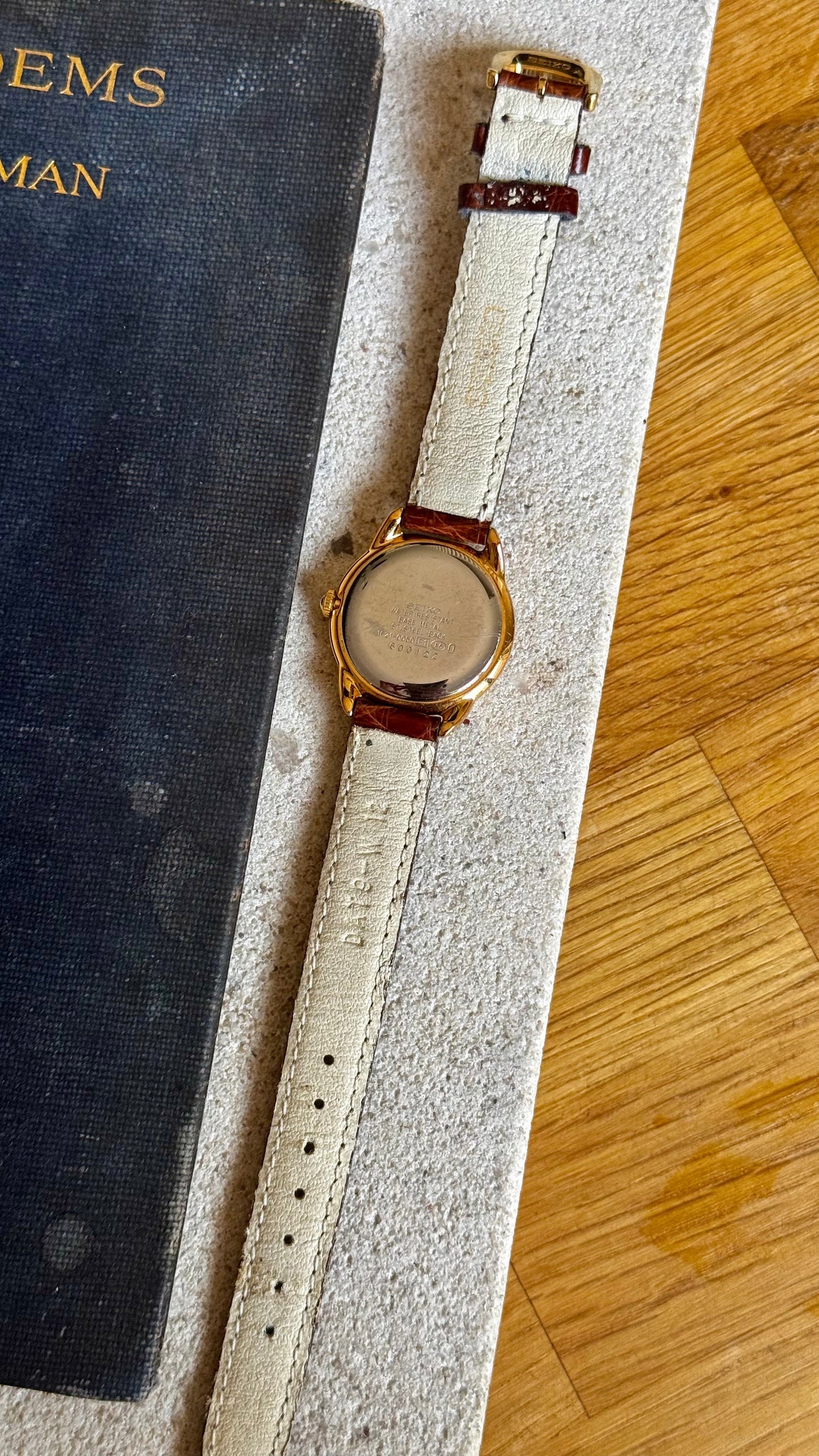 Vintage Seiko Neue Women's Watch 1996 - 18k Gold Plated