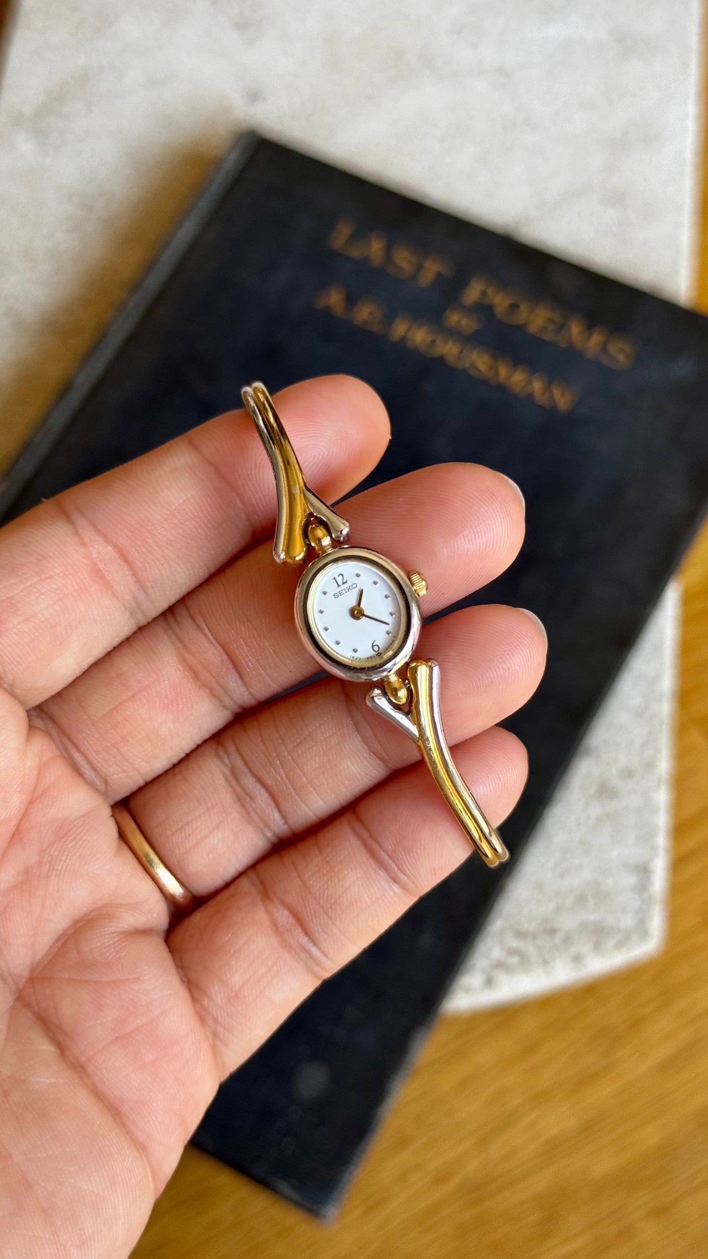 Super Rare Seiko Vintage Bangle Watch 1997, near mint