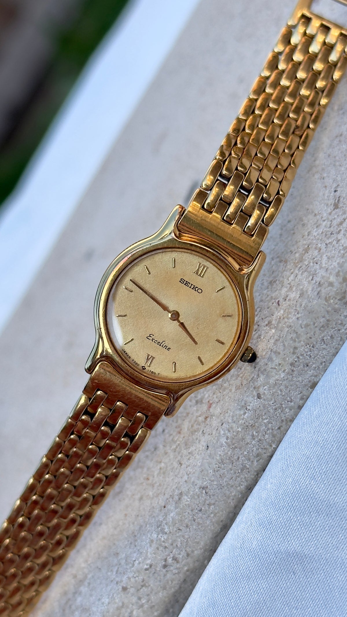 Seiko Exceline Vintage Watch 1986 - Champagne Dial
