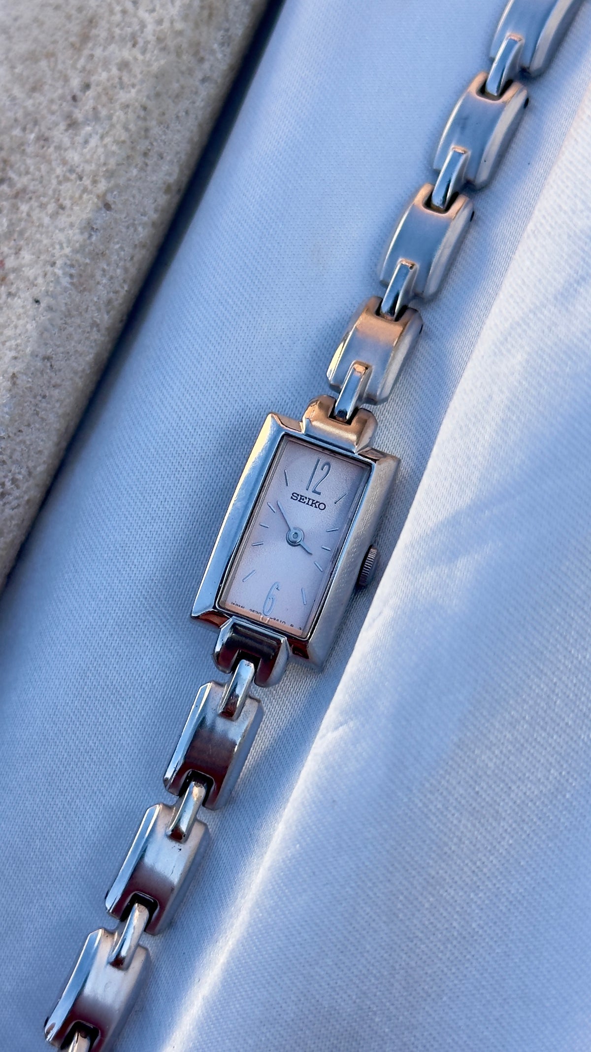 1993 Vintage Seiko Tissé Watch - Pink Dial