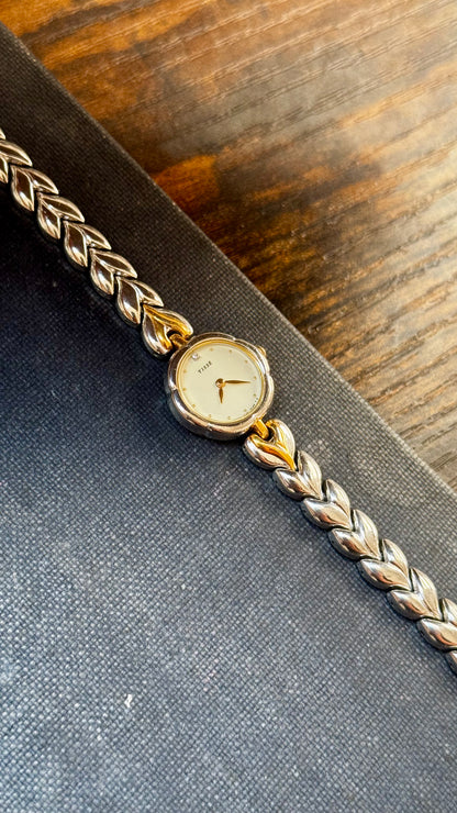 1992 Super Rare Vintage Seiko Tissé Watch - Flower case