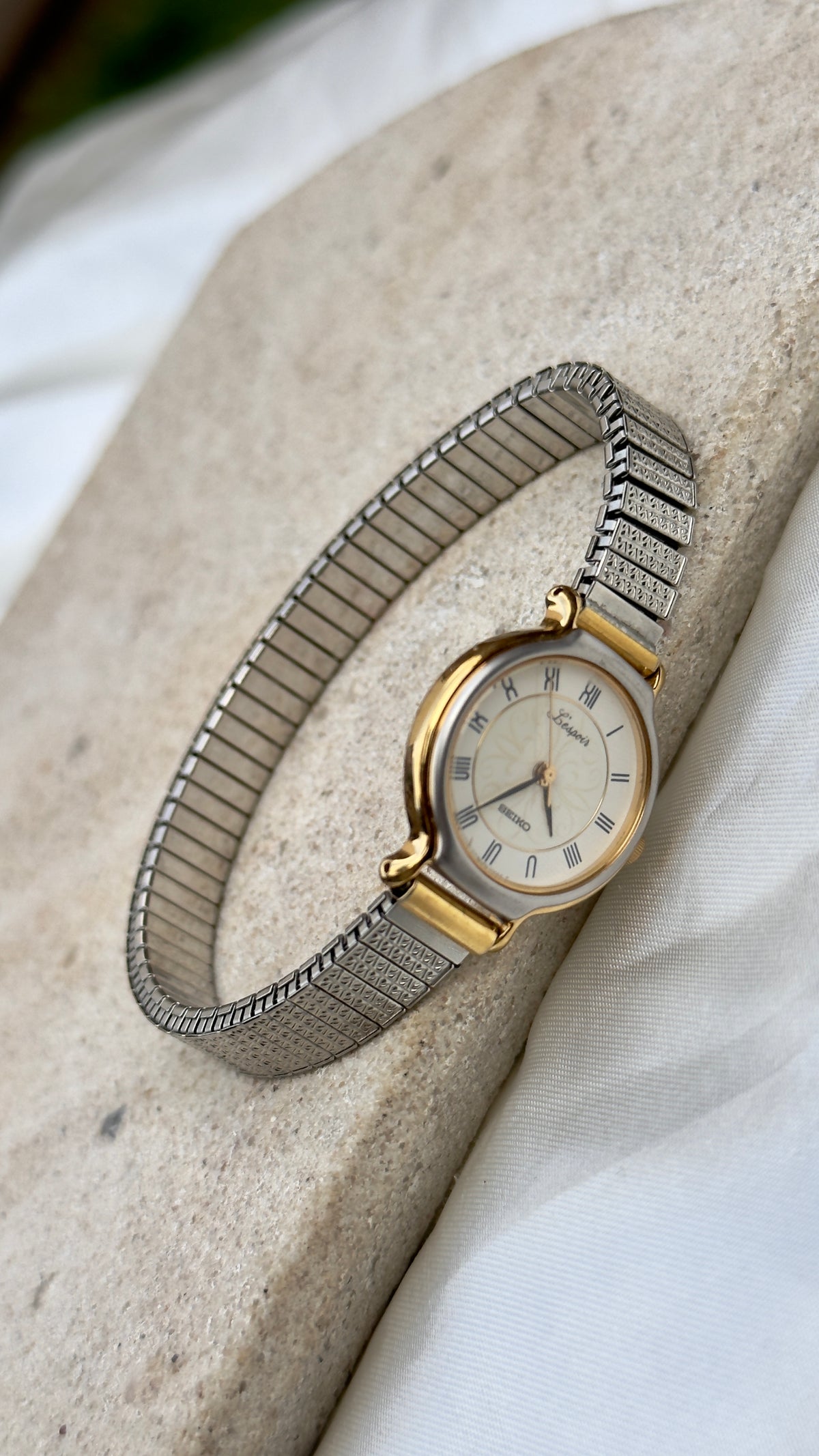 Seiko L'espoir Vintage Watch 1999 - stretch band