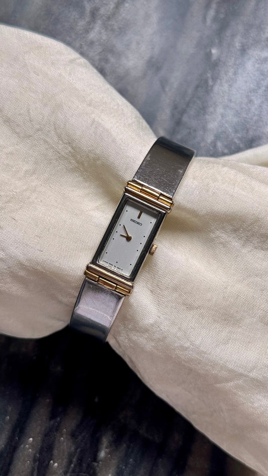Super Rare Seiko Vintage Bangle Watch 1996