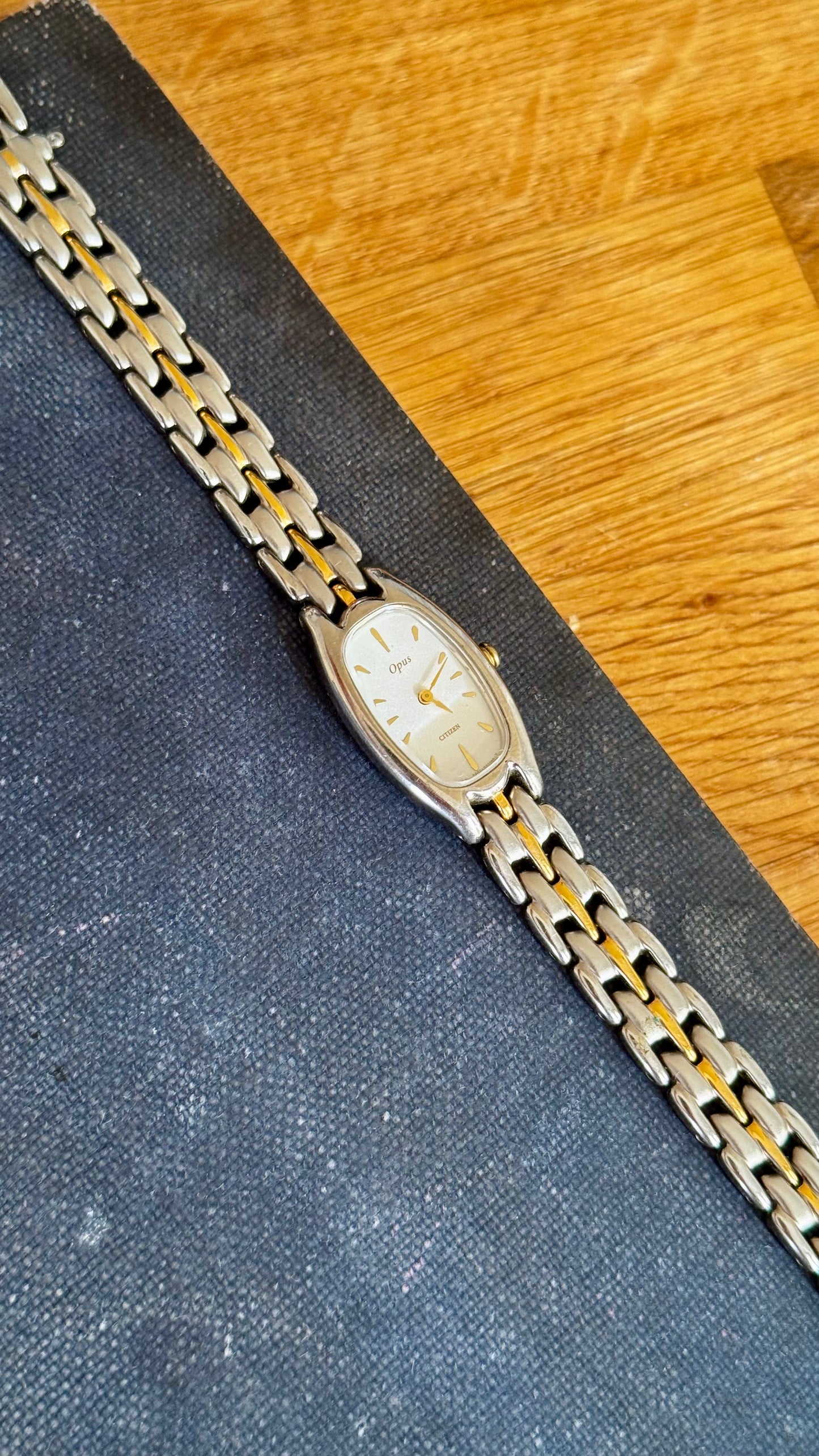 Vintage Citizen Opus Watch 1995