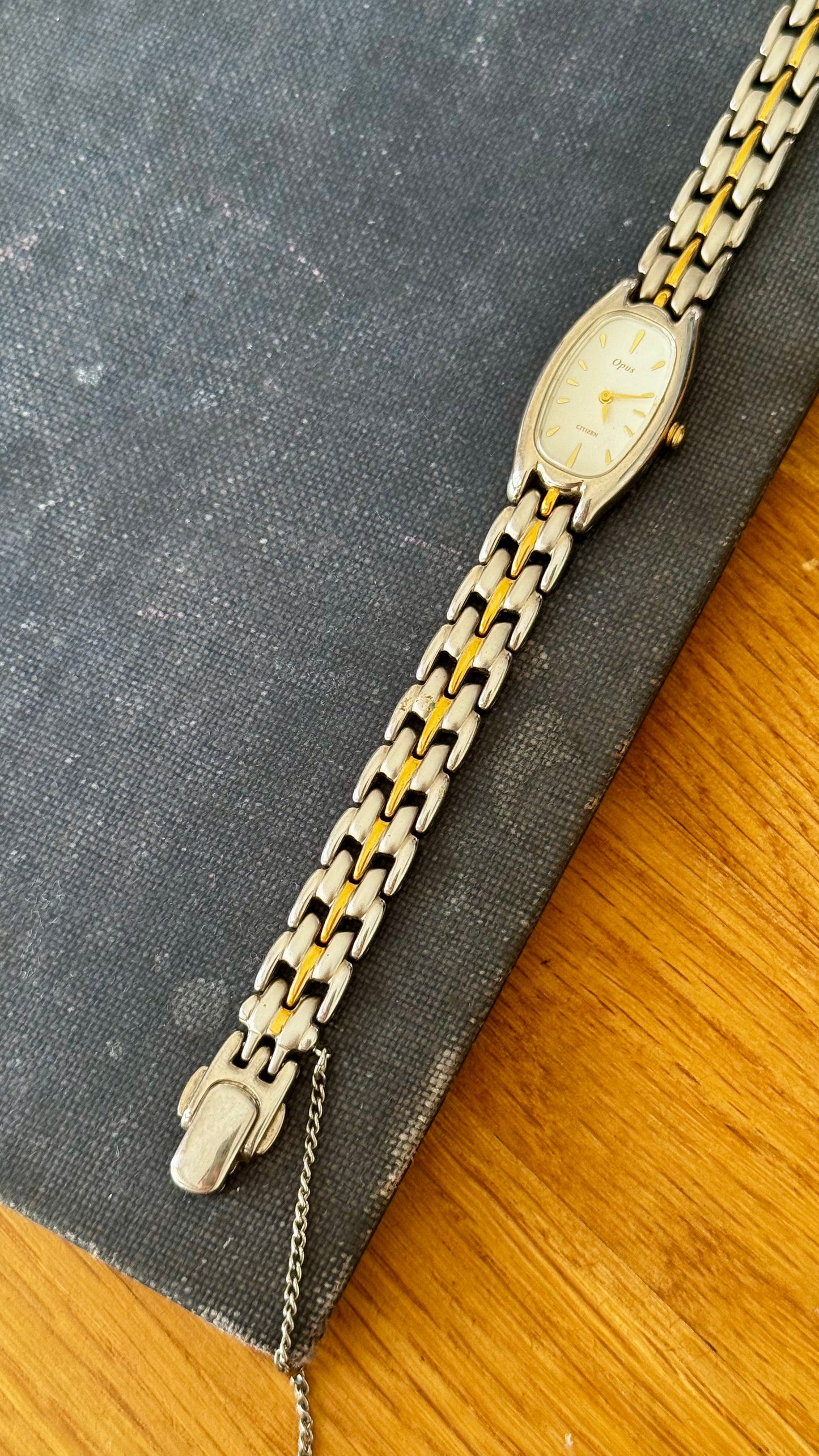 Vintage Citizen Opus Watch 1995
