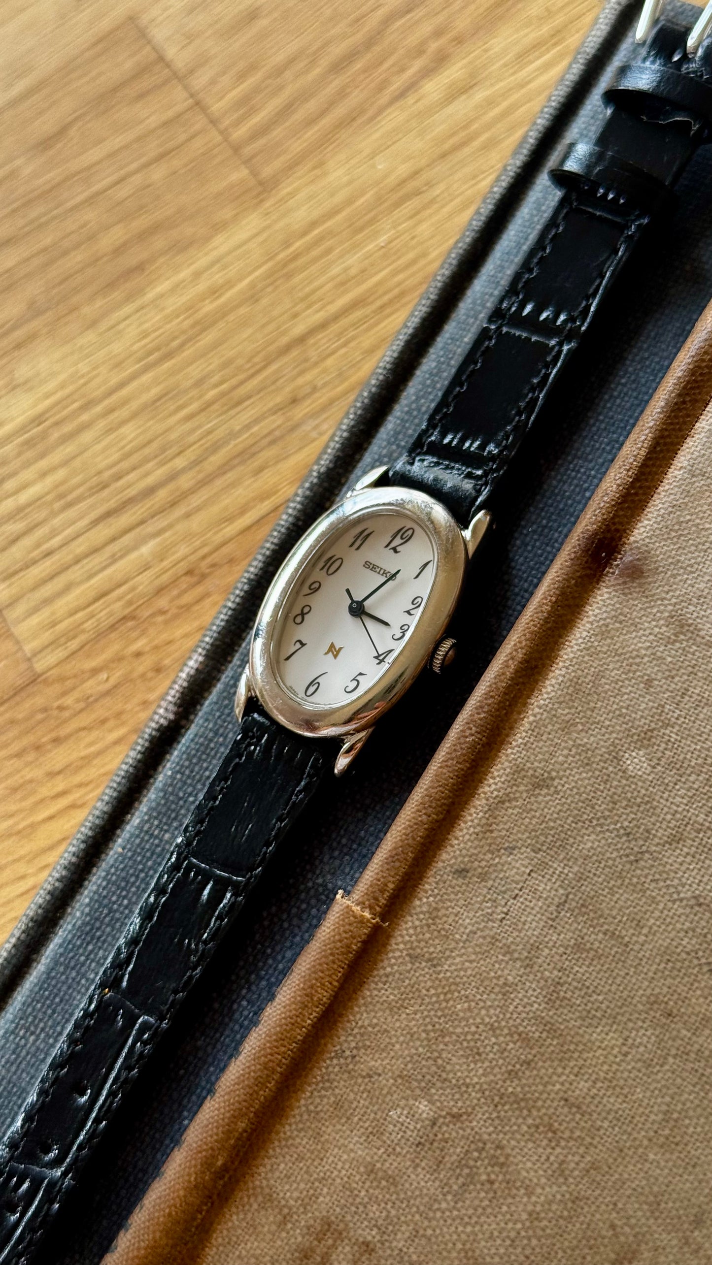 Seiko Neue Baignoire Vintage Watch 1998