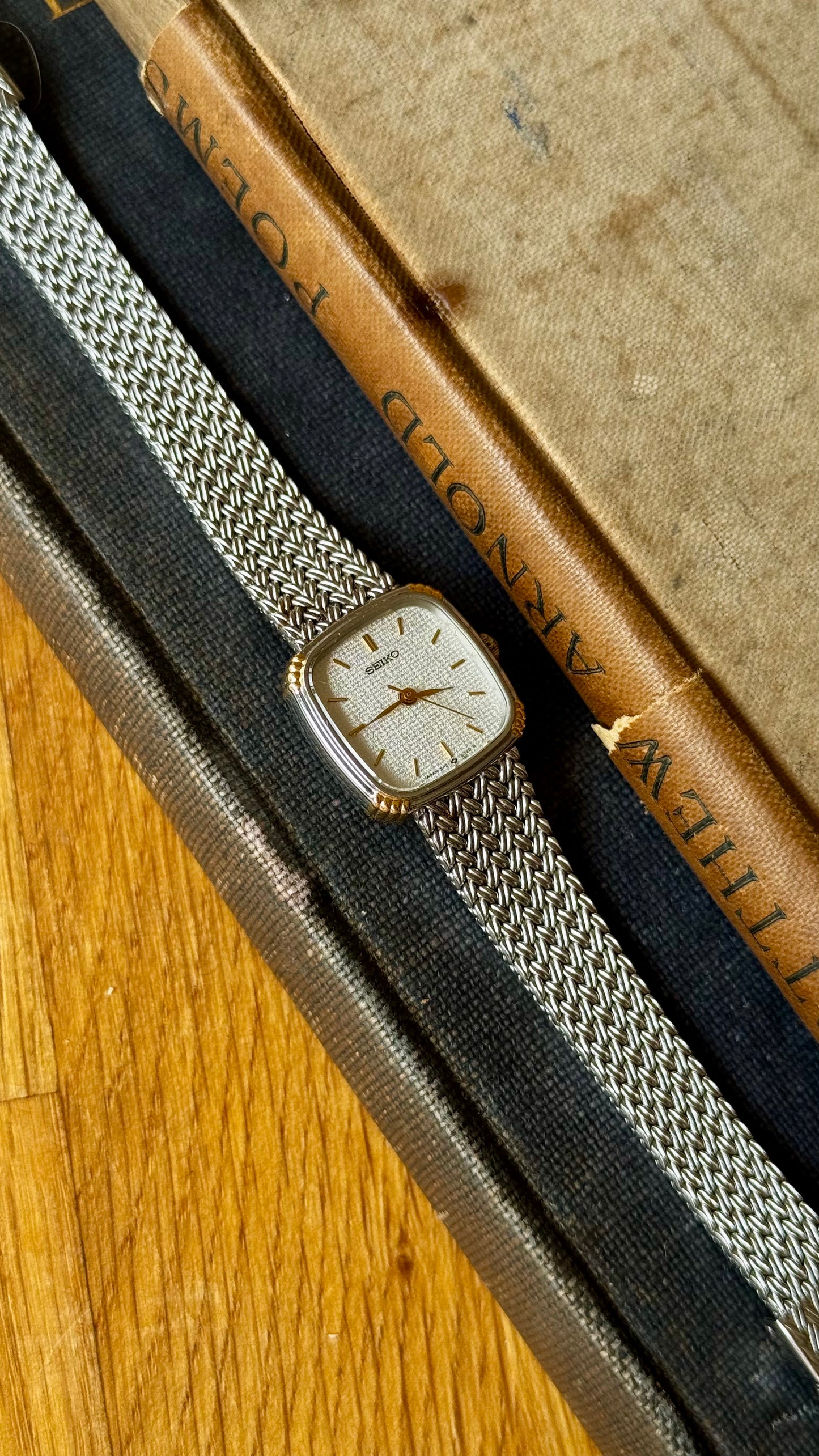 Vintage Seiko Watch 1988 - gold and white gold plated