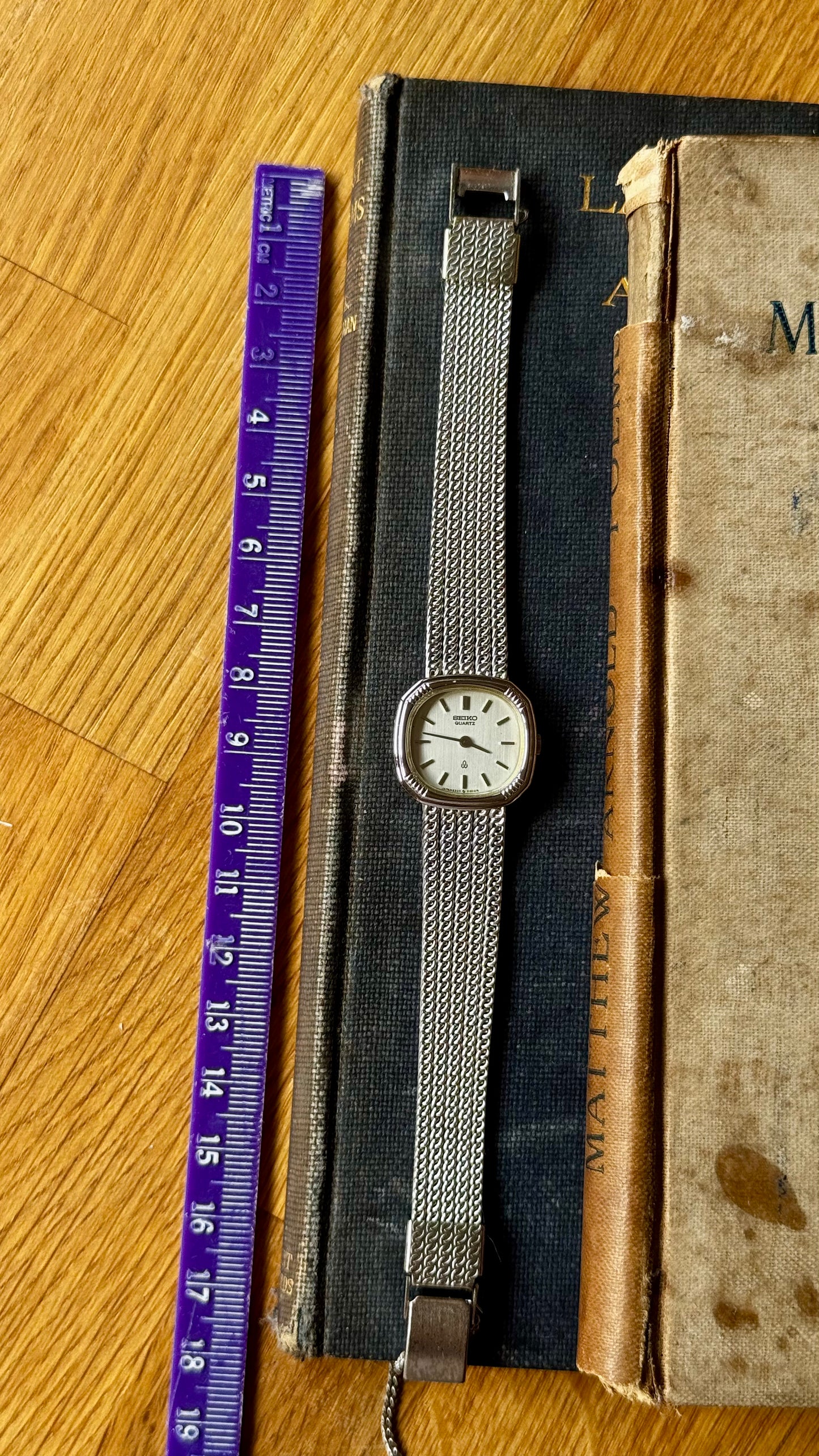Vintage Seiko Watch 1980 - white gold plated