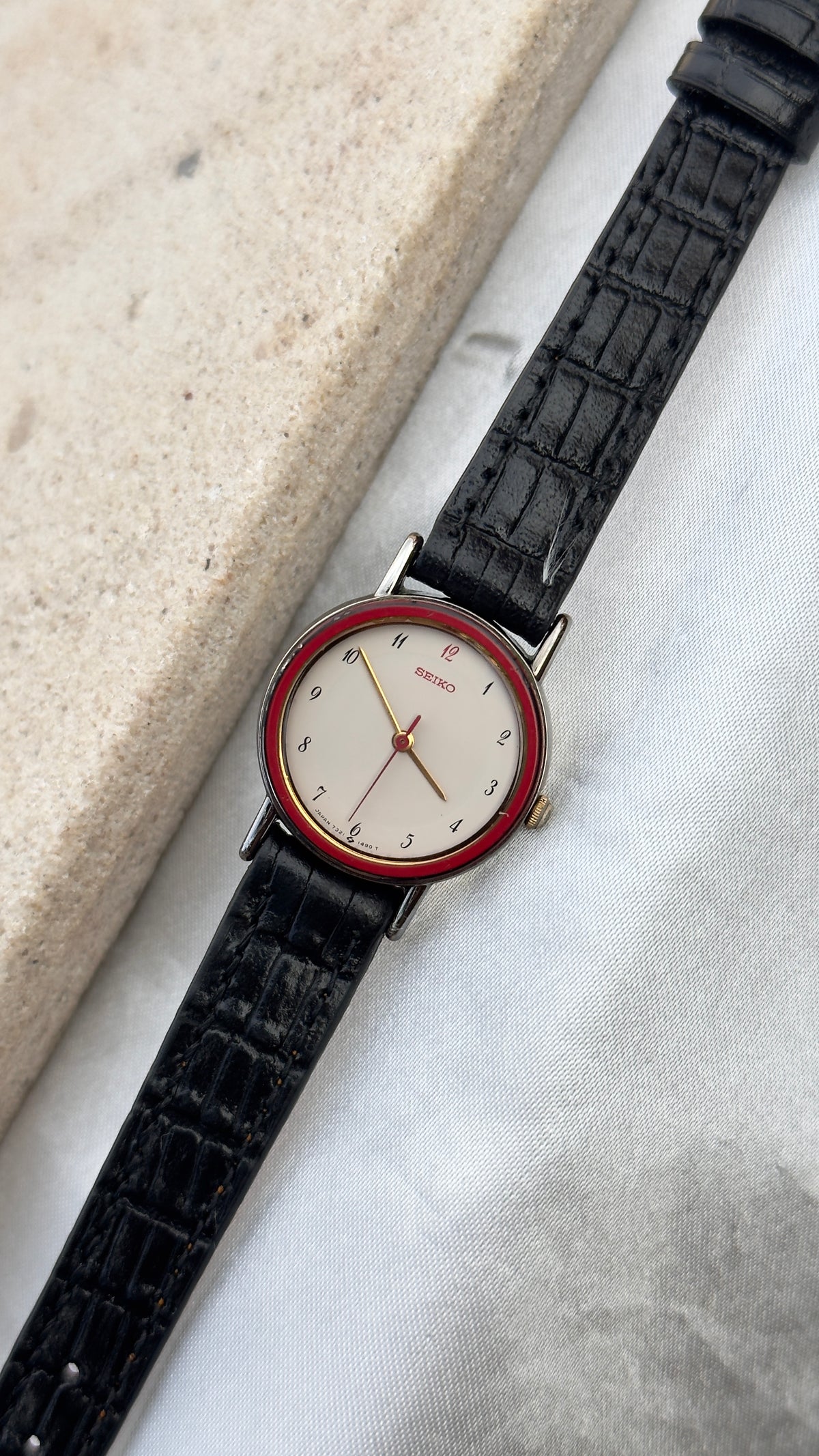 Seiko Vintage Watch 1995 - Red Enameled Case