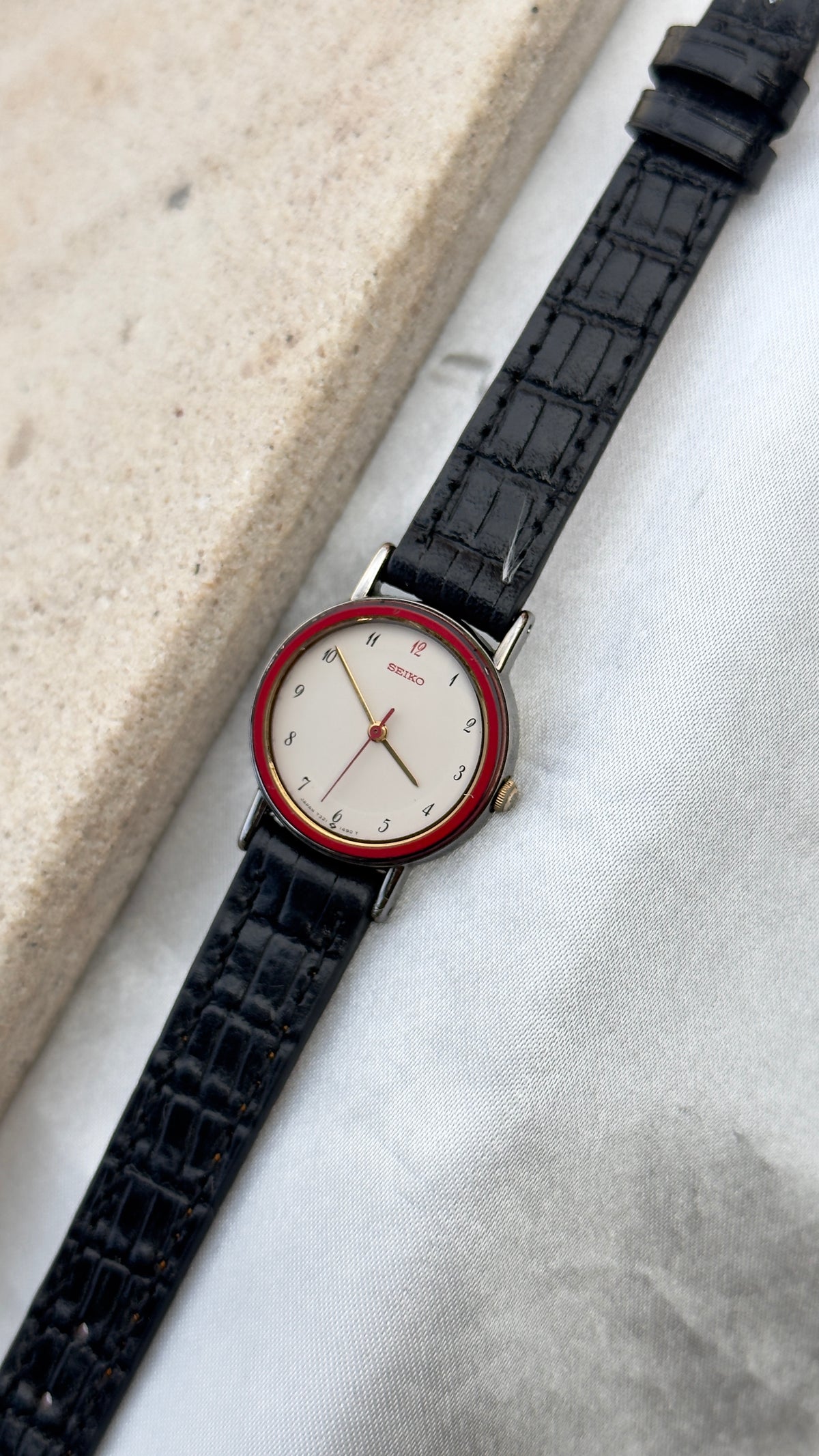 Seiko Vintage Watch 1995 - Red Enameled Case