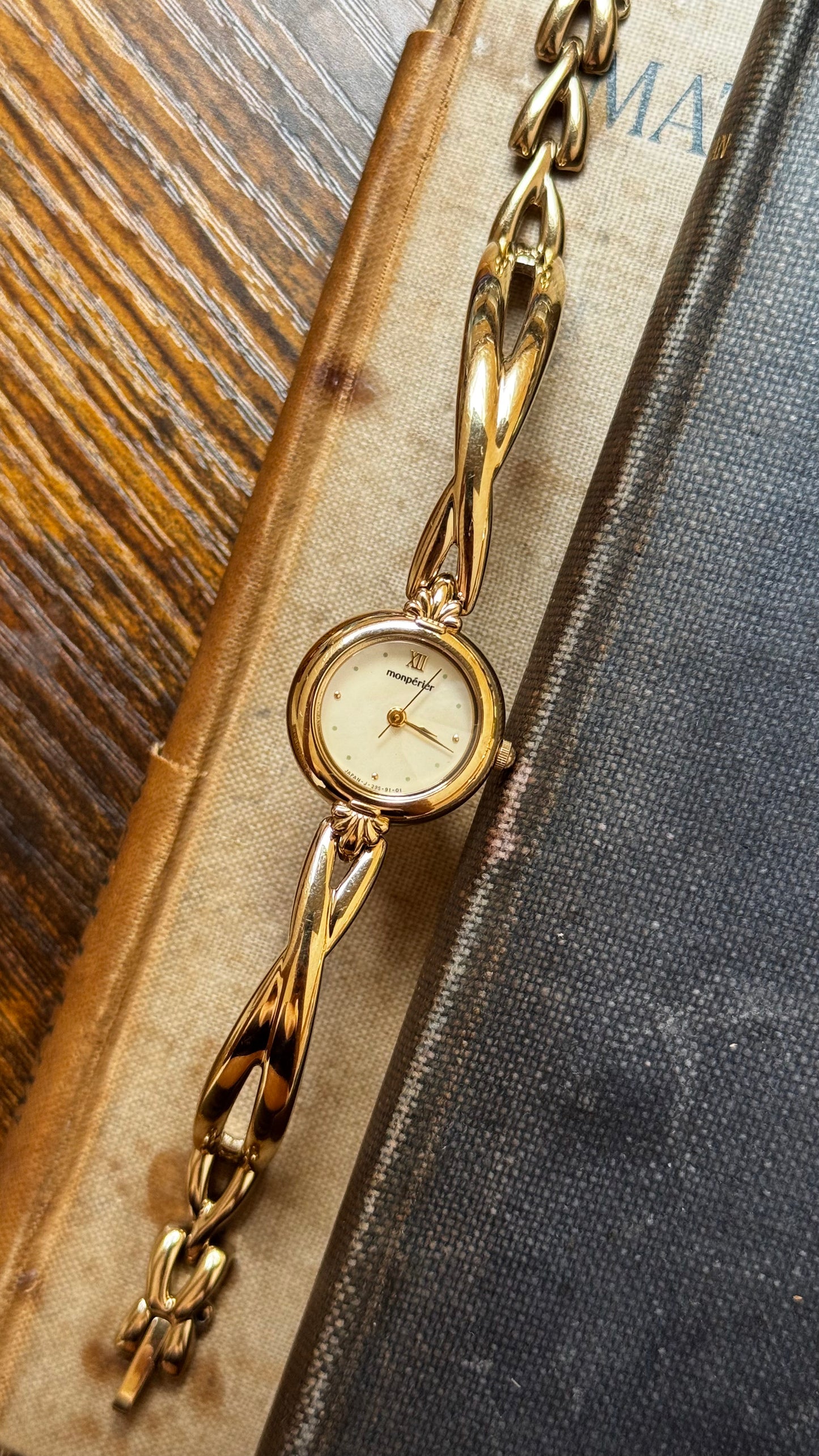 Monpérier - Ricoh Vintage Watch 1990s, champagne gold plated