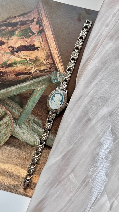 Valentino Michelle Cameo Peekaboo vintage ladies watch