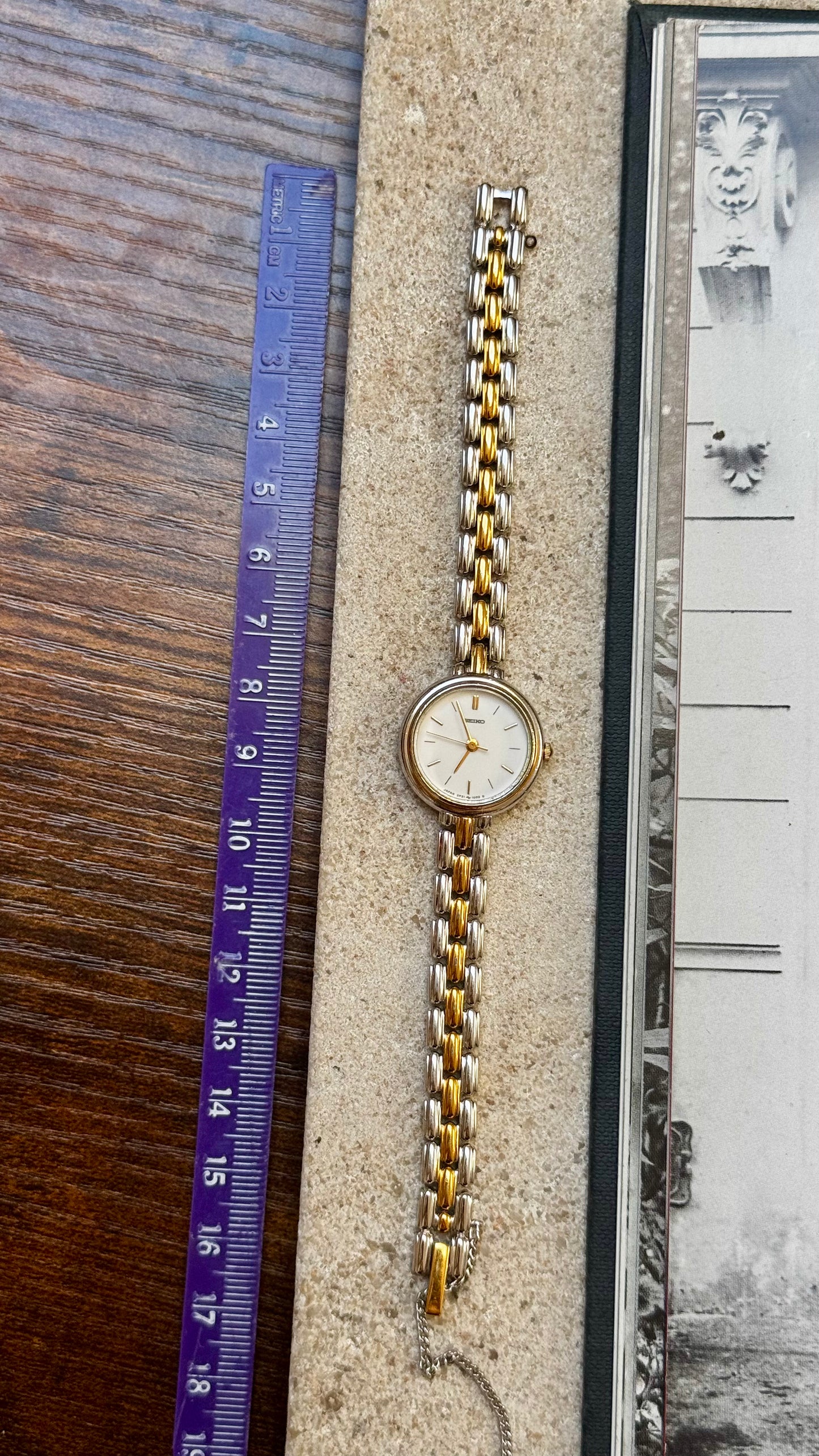 Classic Seiko 1998 Vintage Watch