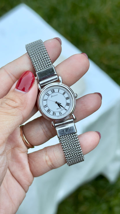 Seiko Avenue Vintage Watch 1999 Roman Numerals - stretch band