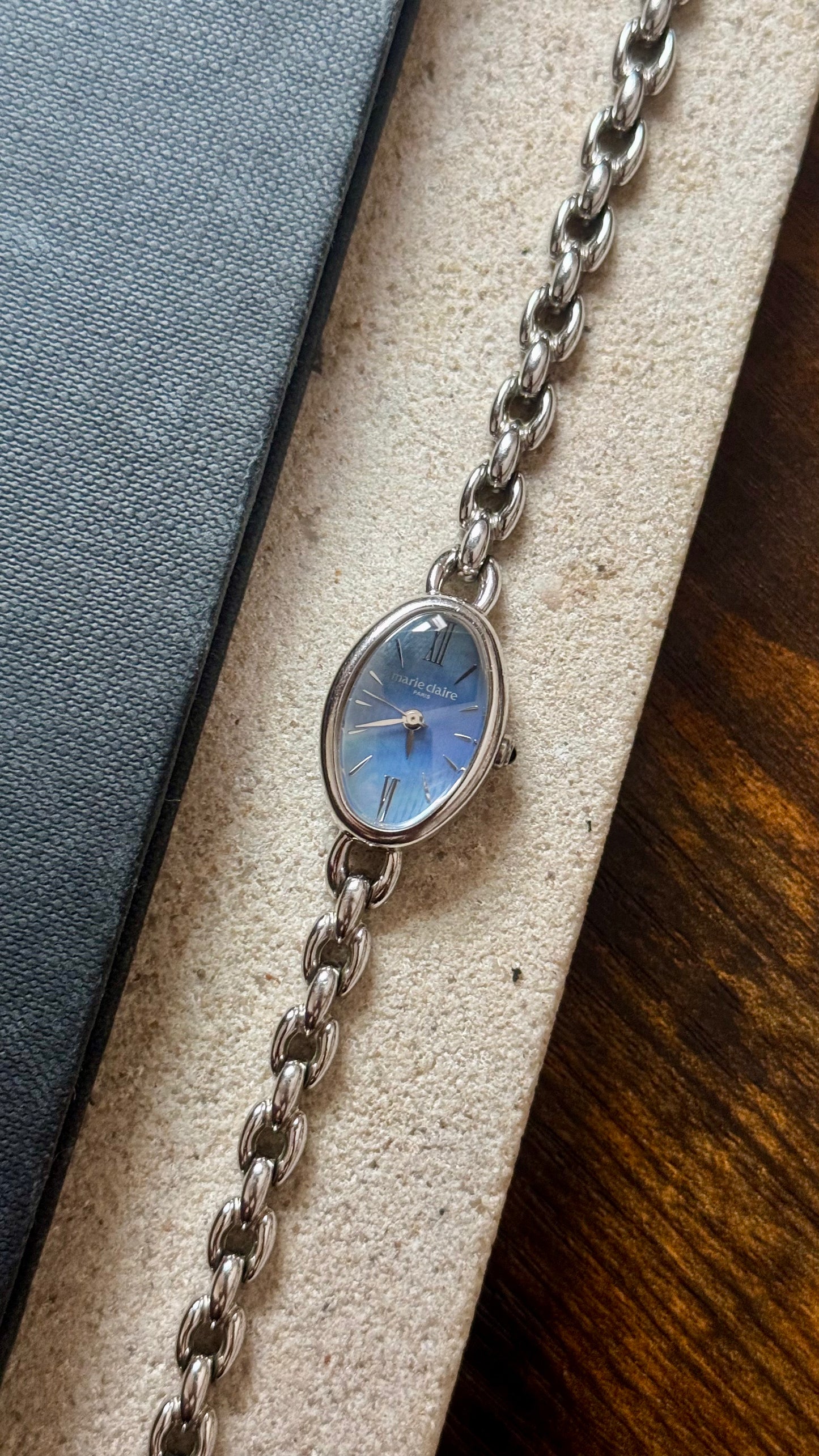 Marie Claire vintage watch 1990s - Palladium plated, blue mother of pearl dial, near mint