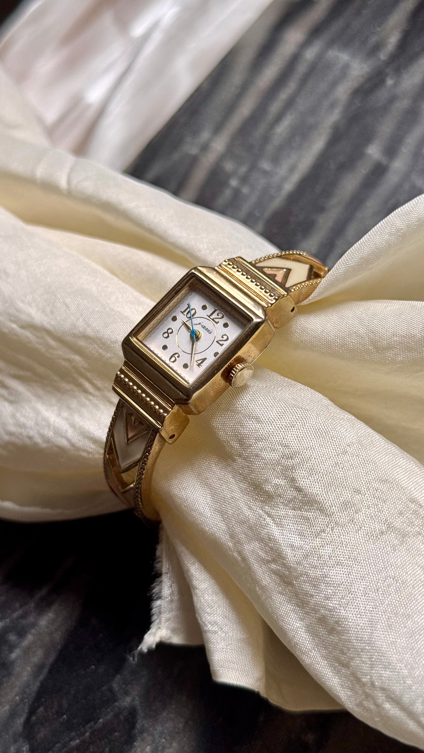 Jaxis Citizen bangle vintage watch
