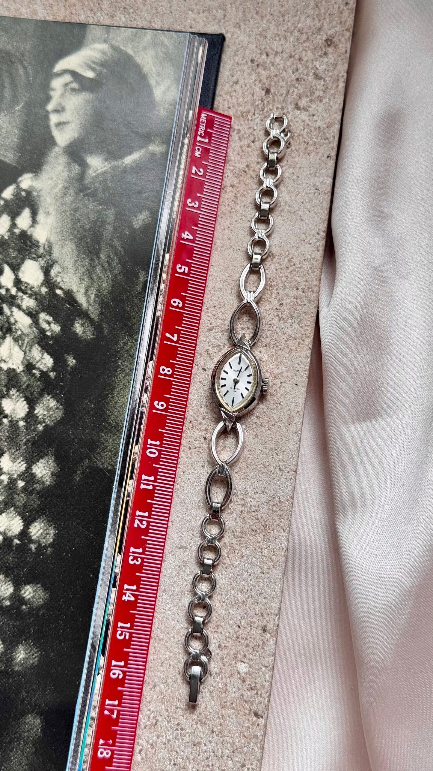 Seiko 1960s manual vintage watch - white gold plated