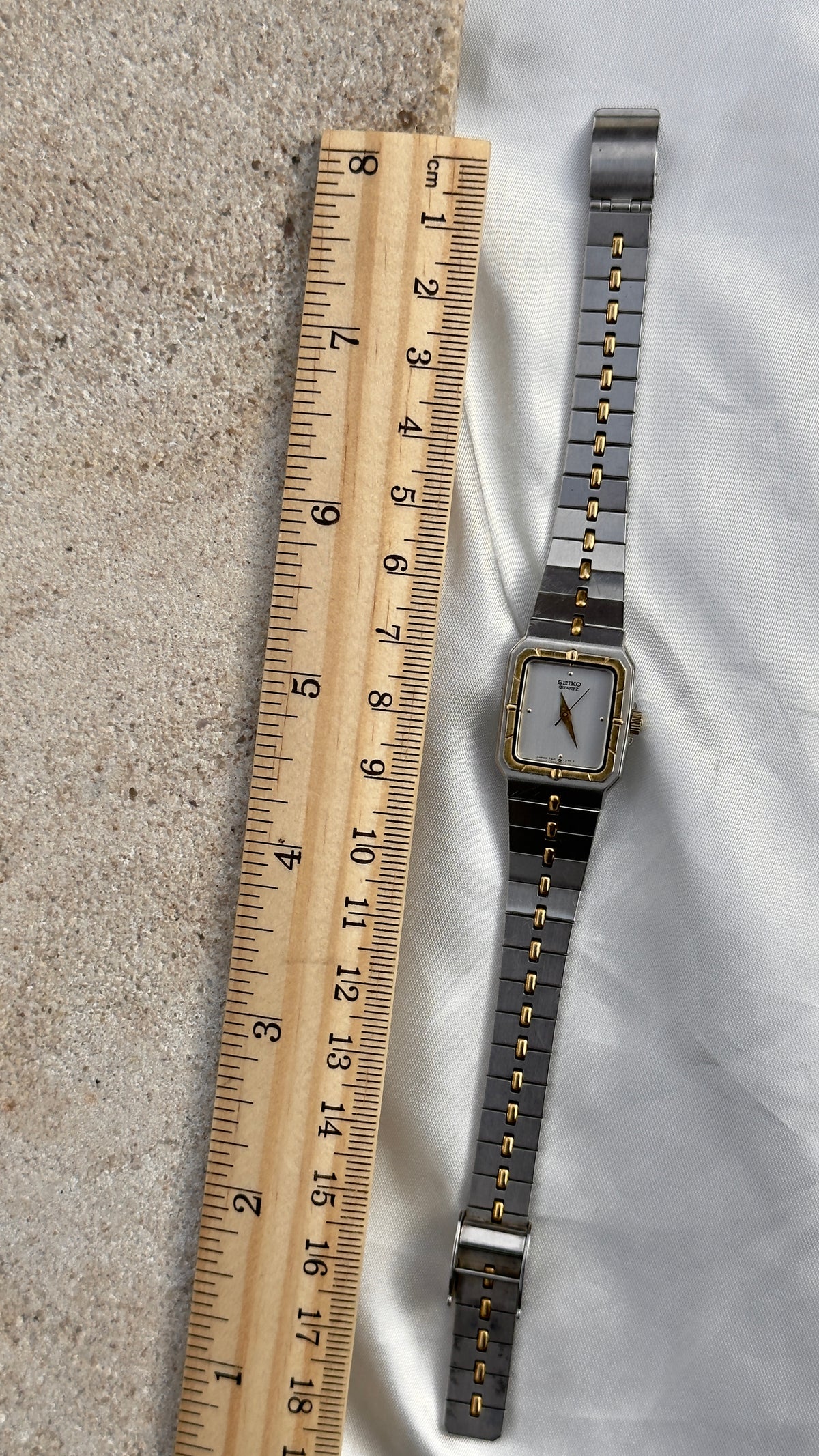 Seiko Vintage Tank Watch 1985 - Gold Plated