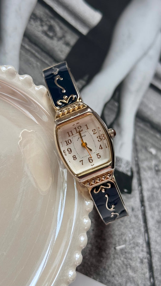 Jaxis Citizen bangle vintage watch