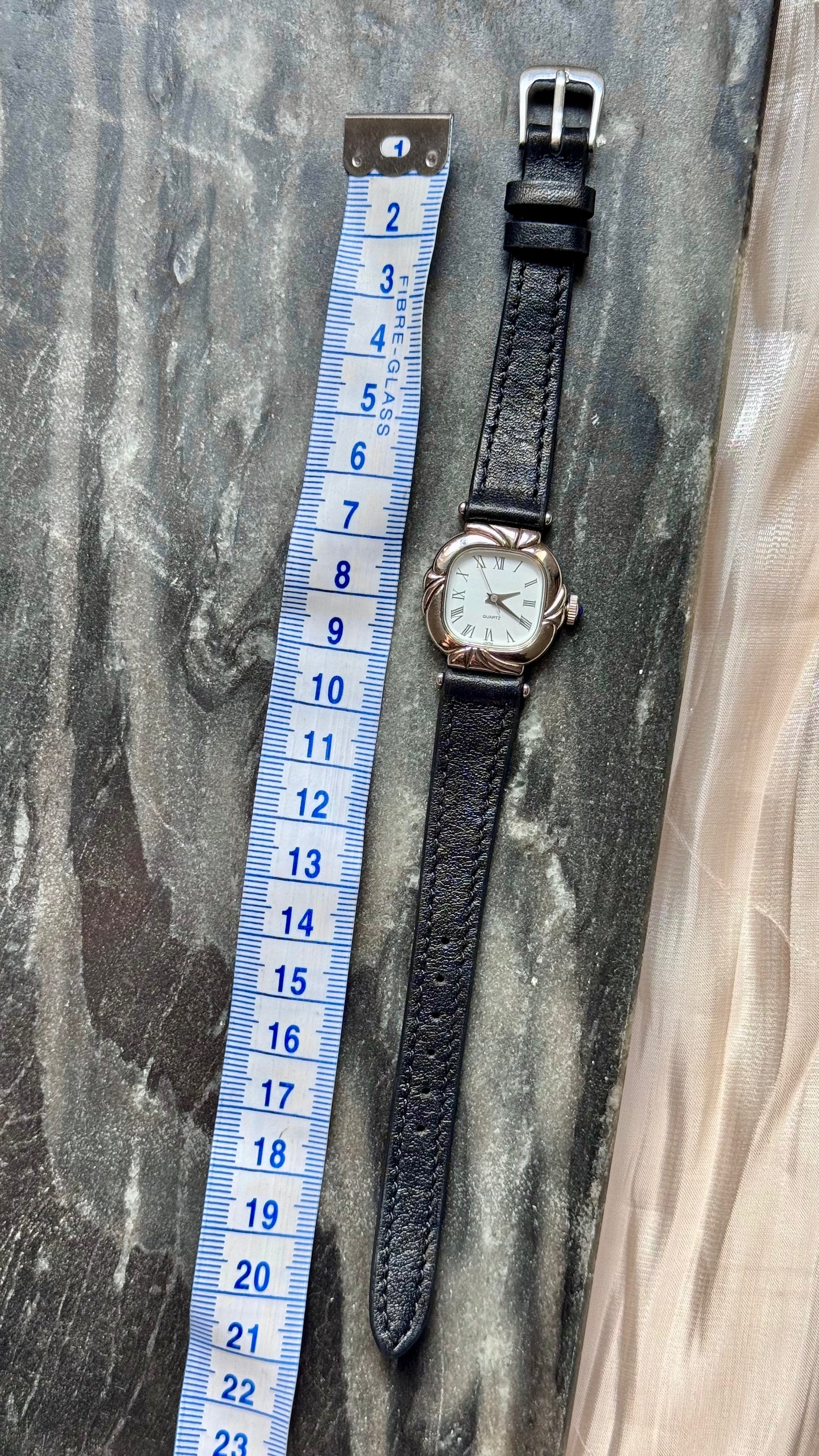 Noevir vintage watch 1990s