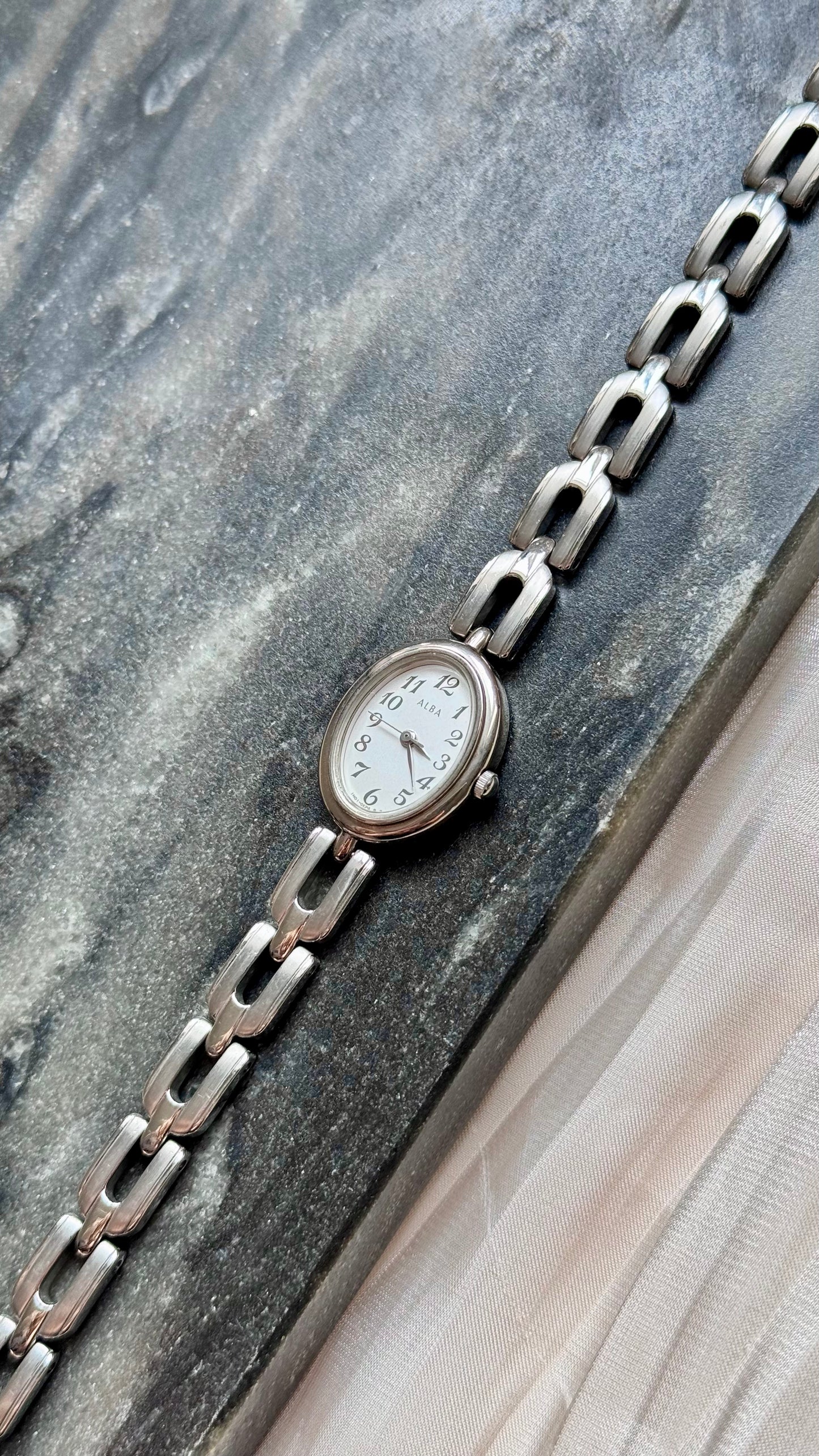 Seiko Alba vintage watch 1990s