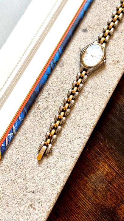 Citizen Cletia 1990s Vintage watch - Oval dial