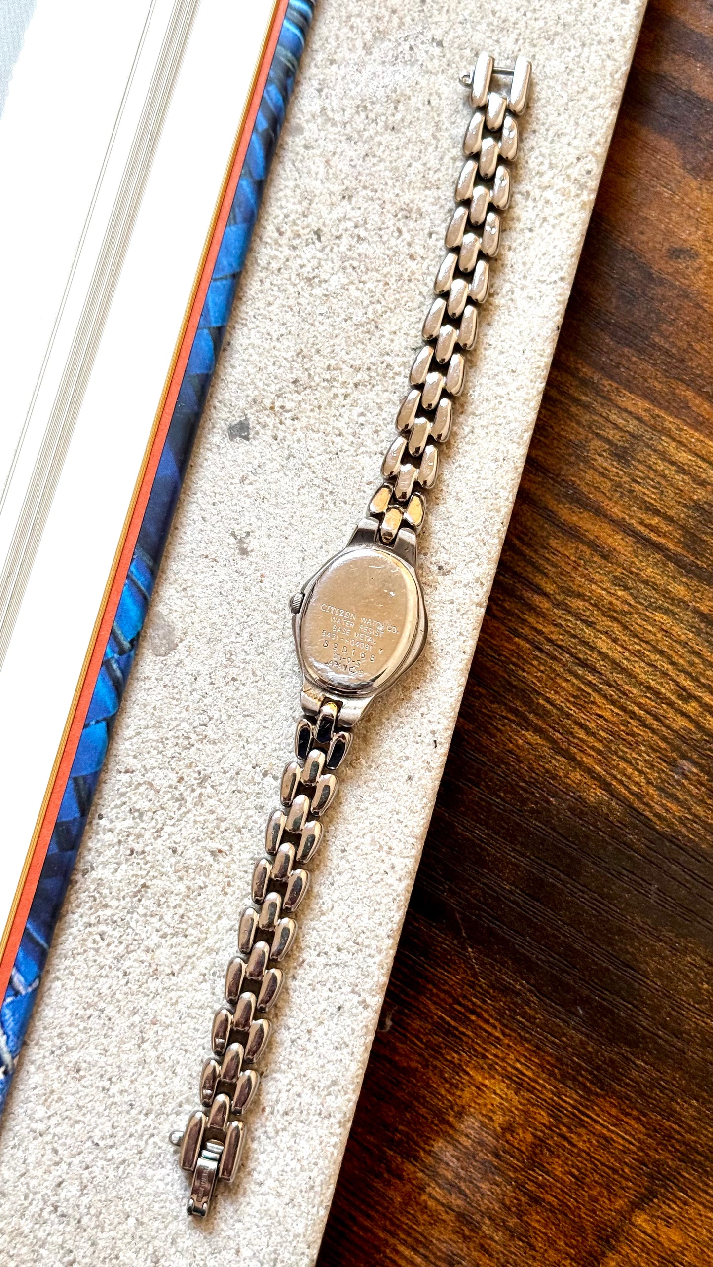 Citizen Cletia 1990s Vintage watch - Oval dial