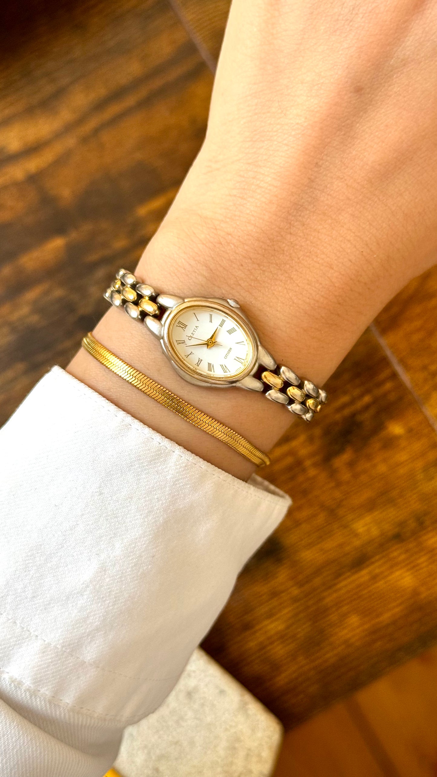Citizen Cletia 1990s Vintage watch - Oval dial