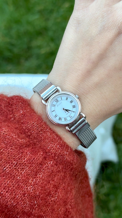 Seiko Avenue Vintage Watch 1999 Roman Numerals - stretch band