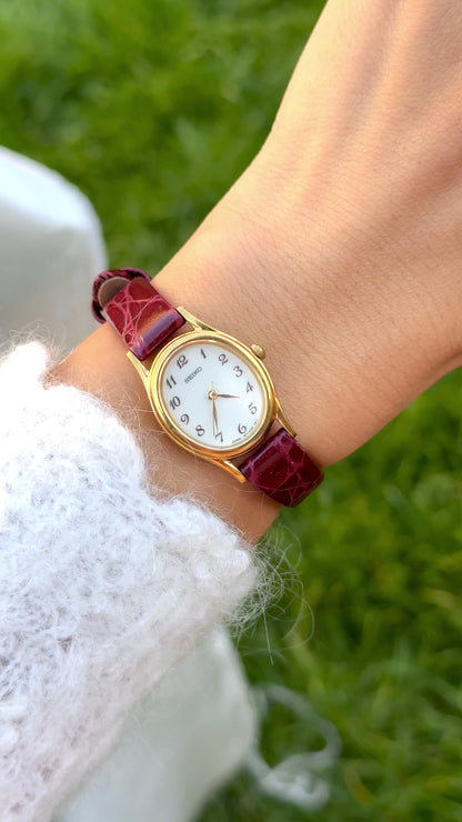 Seiko 1993 Oval Dial Vintage Watch - 18k Gold Plated - Original Buckle and Bracelet