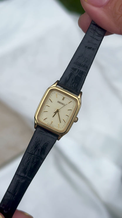 Vintage Seiko Women's Watch 2002 - original leather