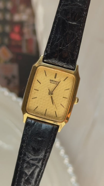 Seiko 1995 vintage watch - nickel alloy case